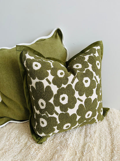 Mama and Tochter Velvet Luxe Floral Cushion Cover